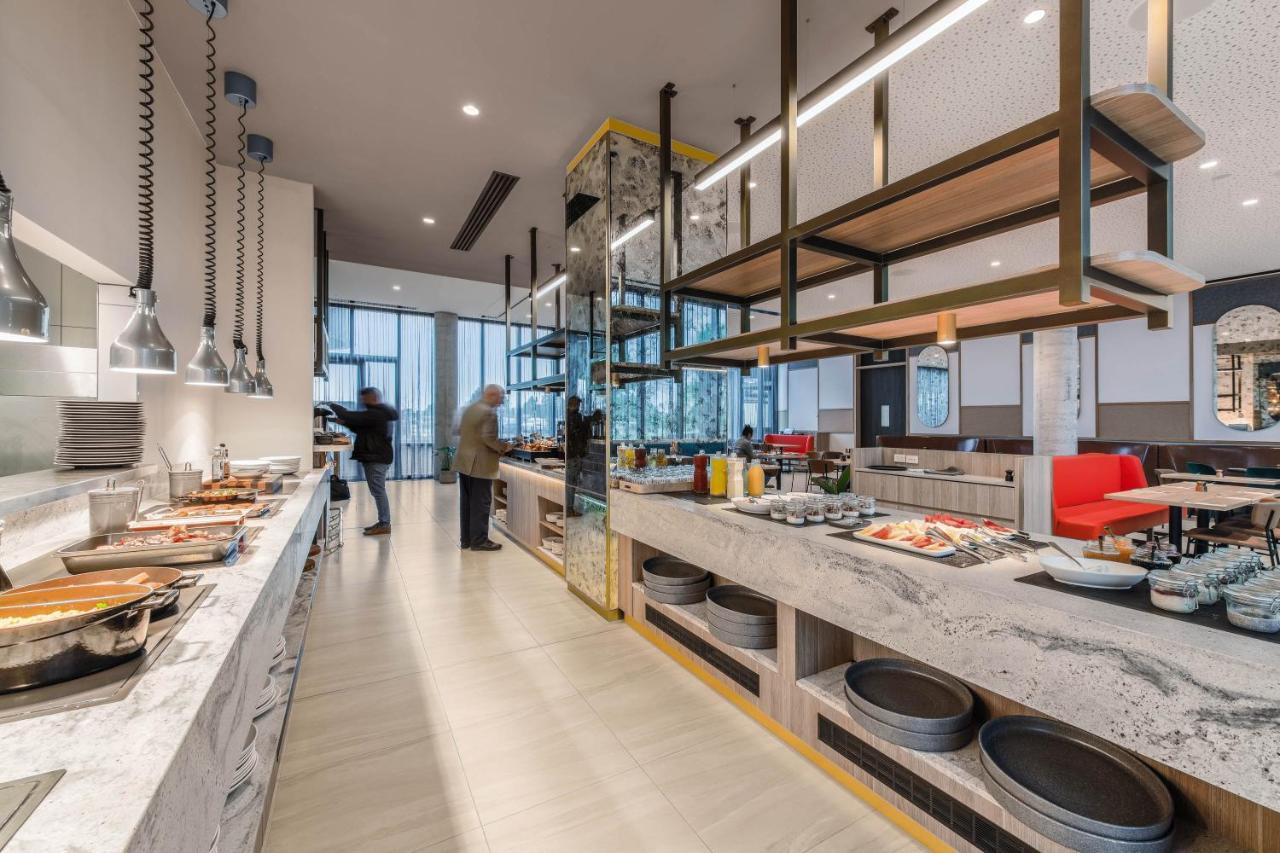 Mantra Melbourne Epping Hotel Exterior photo