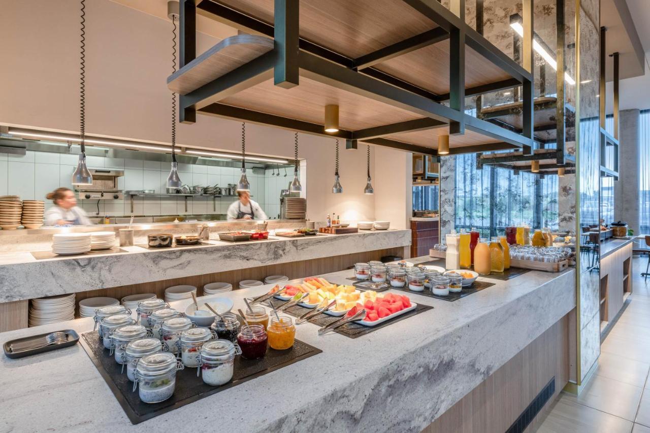 Mantra Melbourne Epping Hotel Exterior photo