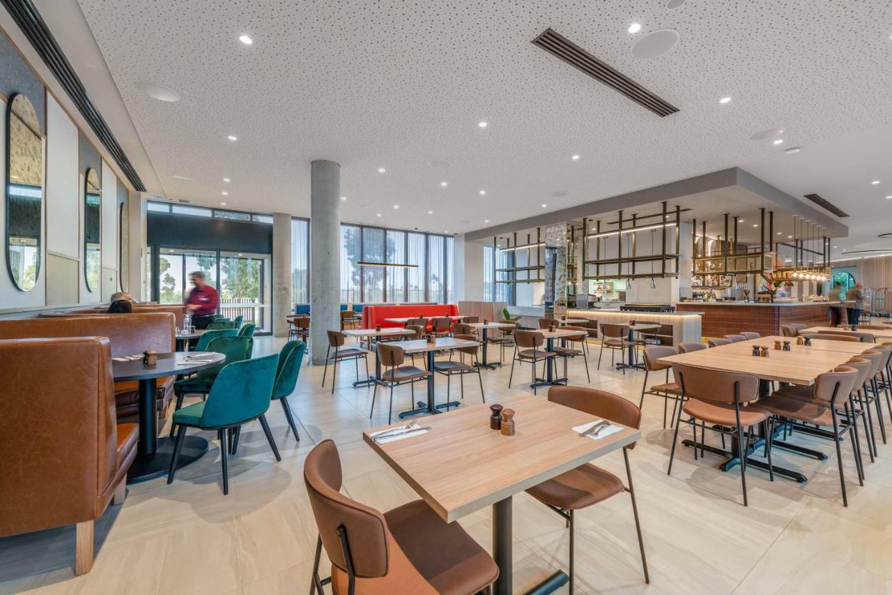 Mantra Melbourne Epping Hotel Exterior photo